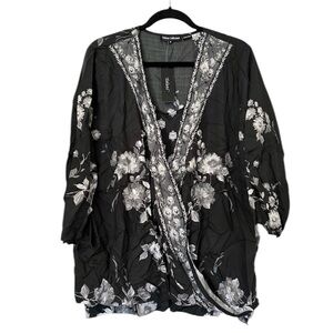 Tolani Collection Floral Print Surplice Long Sleeve Blouse Womens 1X New Black